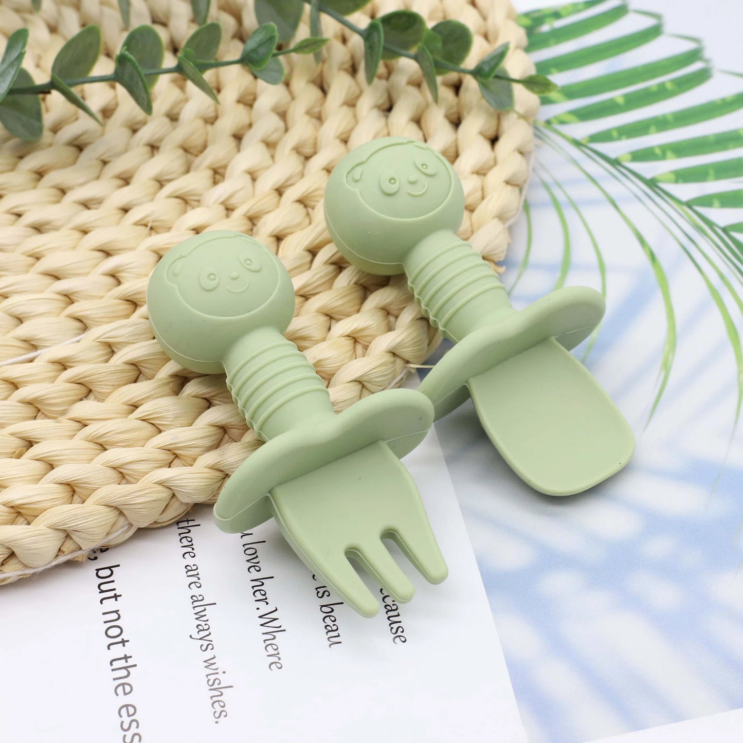 New Little Bear Pattern Baby Food Spoon Fork Short Spoon Fork Easy to Grasp and Clean