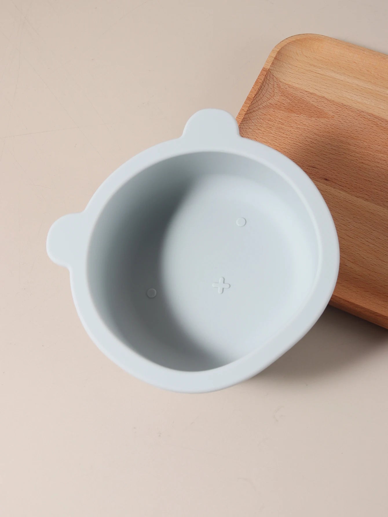 Bear shaped baby feeding bowl sauction silicone boy girl tableware cute cartoon 300ml