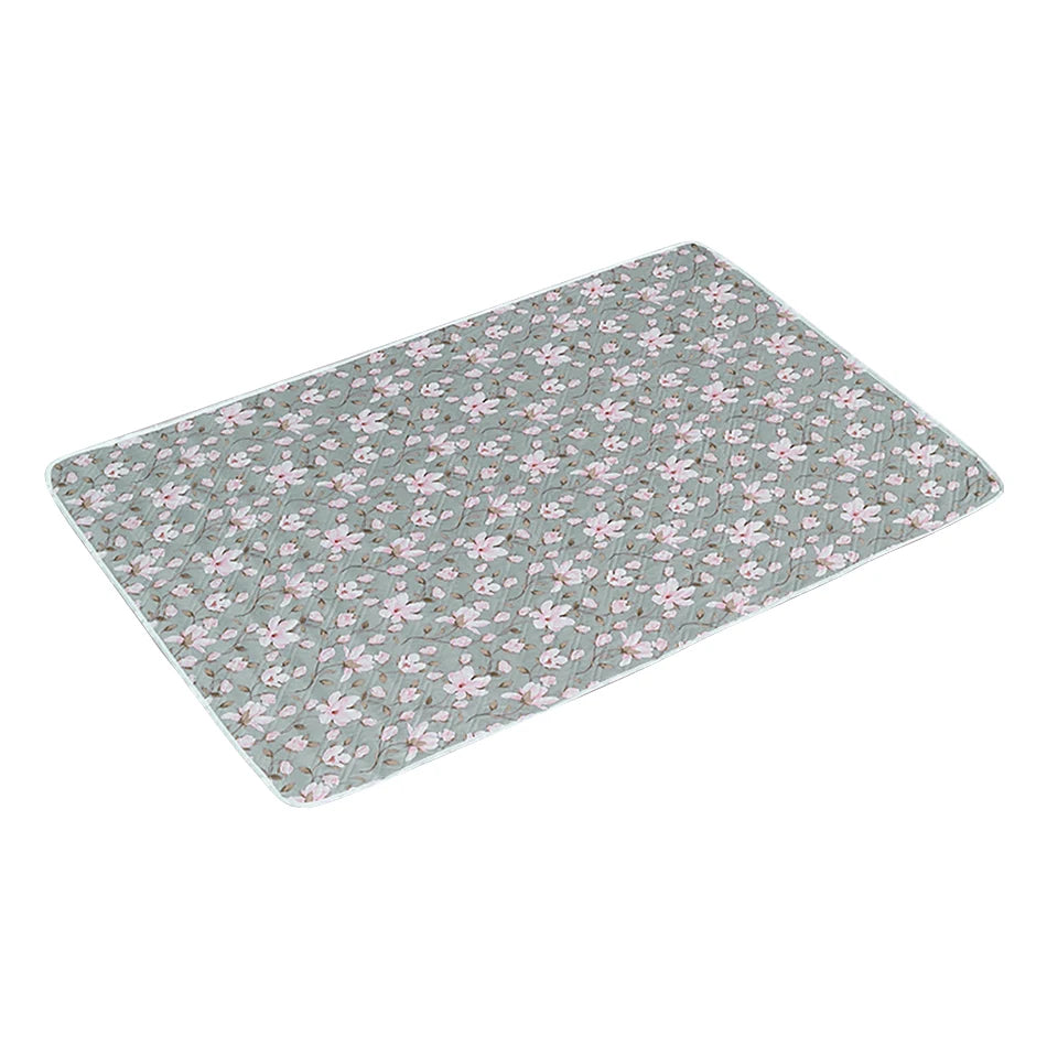 80x120cm 4 Layer Cartoon Dino Heart Diapering Mat Waterproof Washable Changing Pads for Night and Menstrual Protection Baby Care