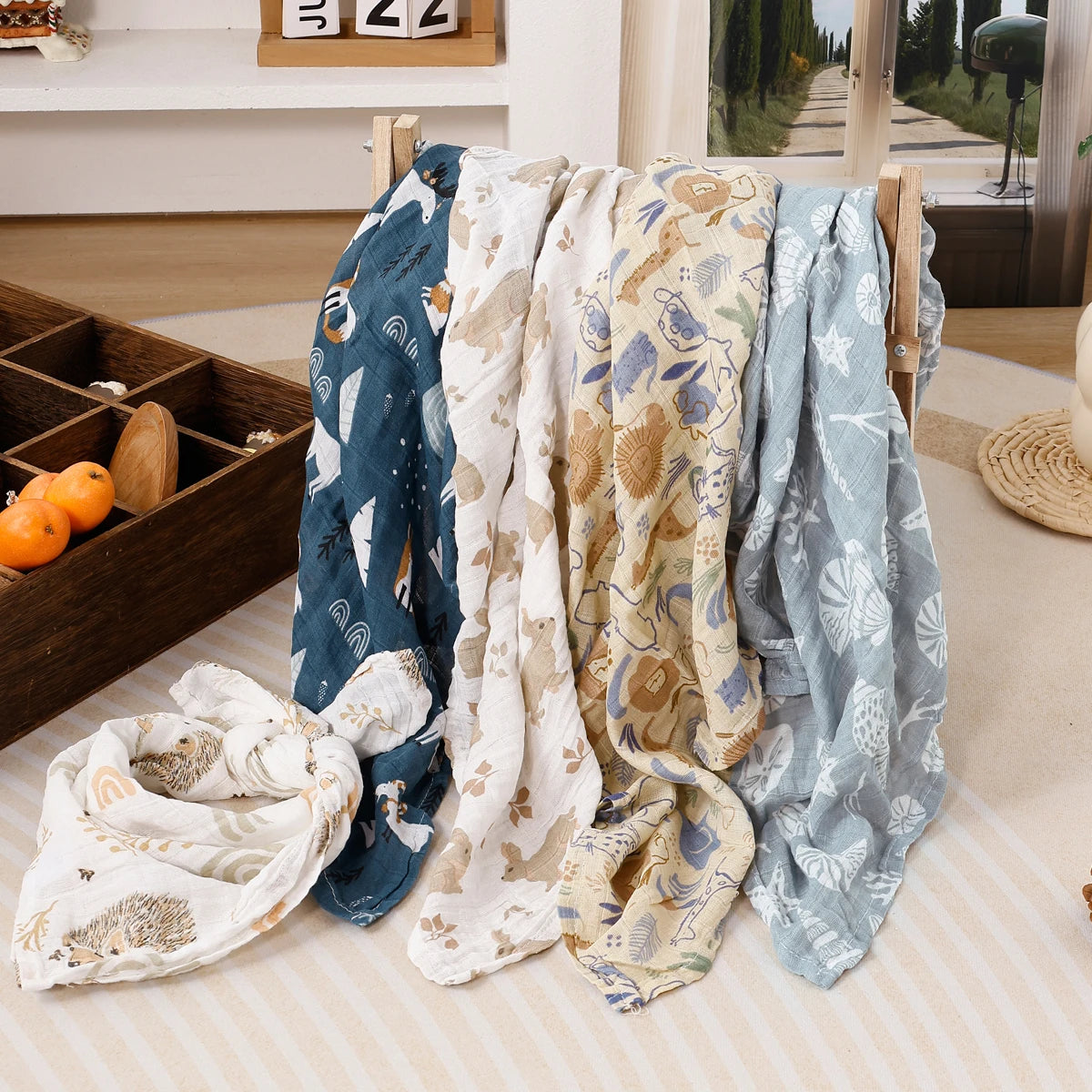 Elinfant 5pcs Gift Set Bamboo Cotton Muslin Bib Burp Cloth 100% Cotton 60*60cm 2 Layers Baby Scarf Handkerchief