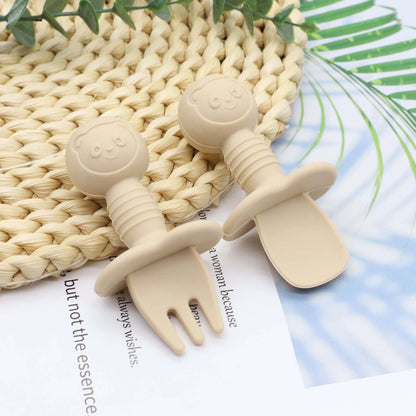 New Little Bear Pattern Baby Food Spoon Fork Short Spoon Fork Easy to Grasp and Clean